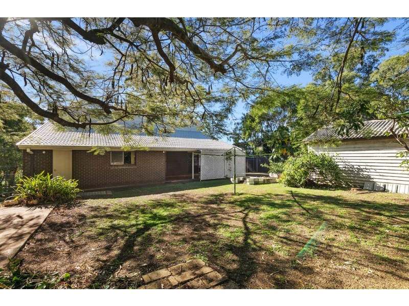 3 Bovingdon Street, Birkdale QLD 4159