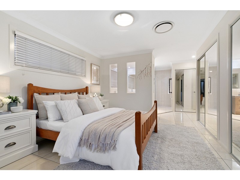 333 Main Road, Wellington Point QLD 4160