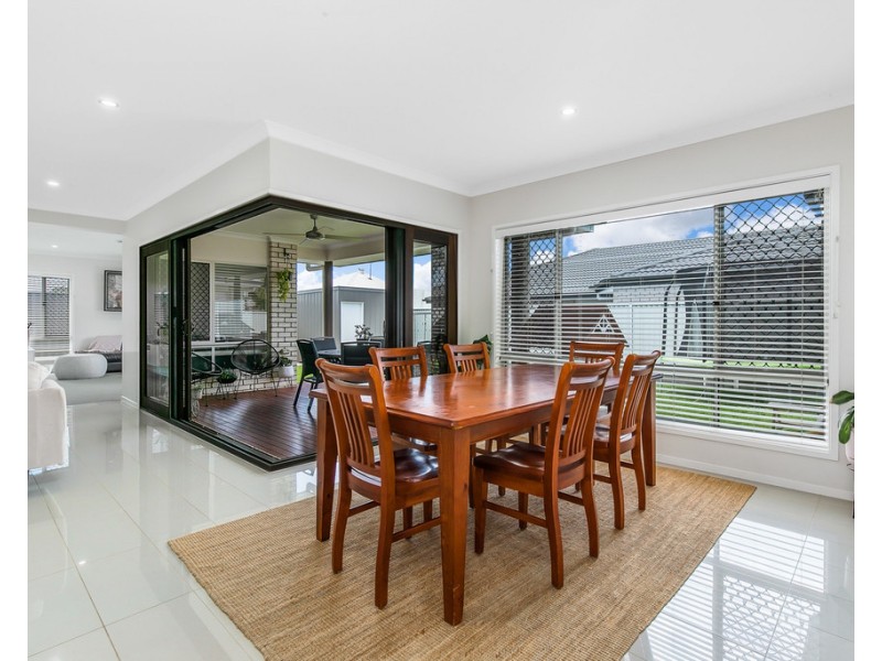 6 Plumer Street, Wellington Point QLD 4160