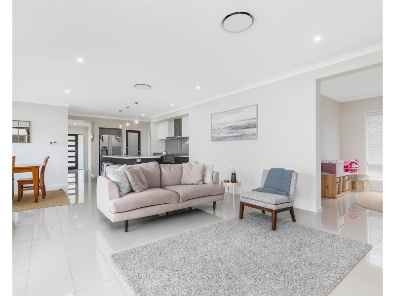 6 Plumer Street, Wellington Point QLD 4160