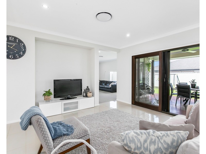 6 Plumer Street, Wellington Point QLD 4160