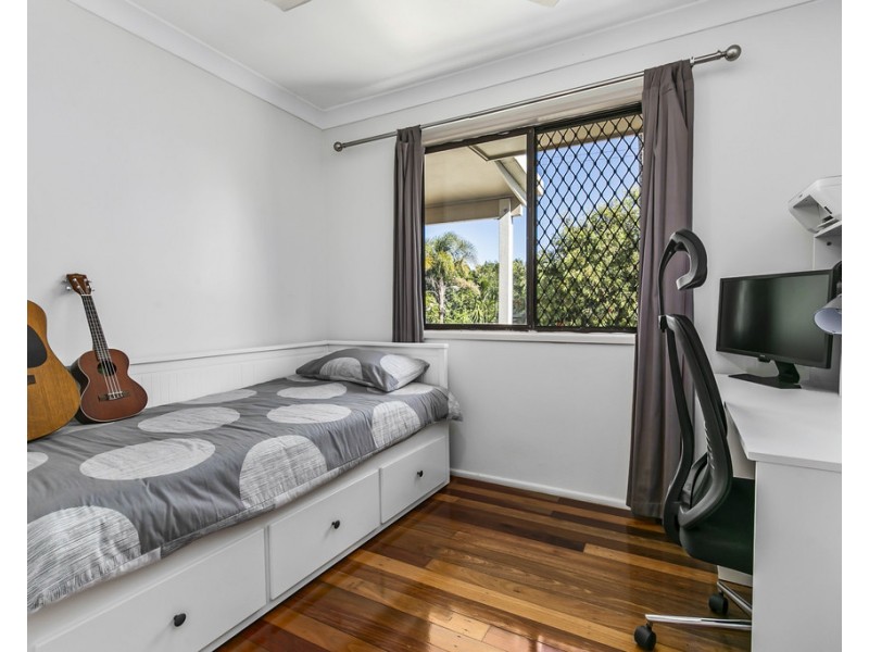 15 Boorana Street, Thorneside QLD 4158