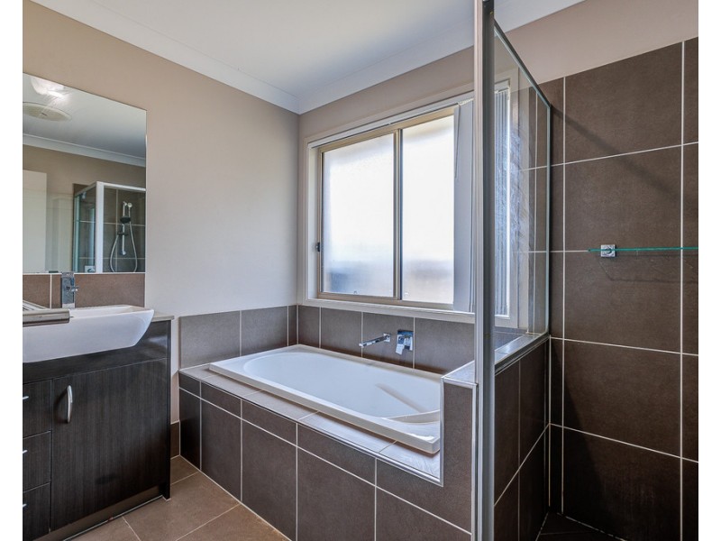 64 Randall Road, Birkdale QLD 4159