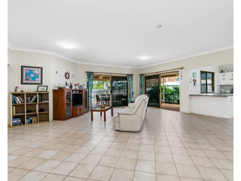 17 Queensbury Court, Wellington Point QLD 4160