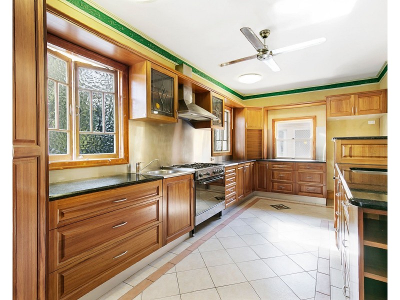 980 New Cleveland Road, Gumdale QLD 4154