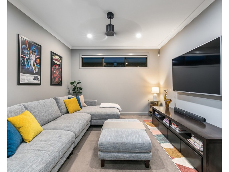 56 Main Road, Wellington Point QLD 4160