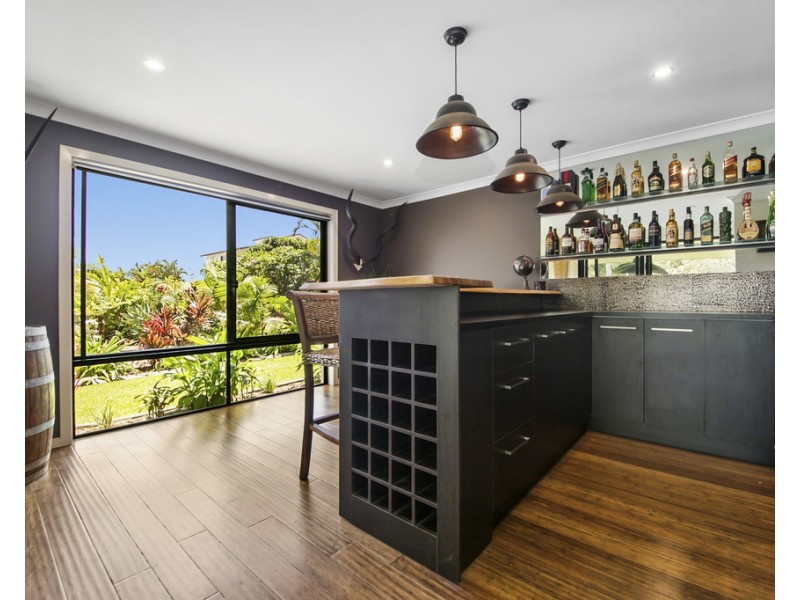 17-19 Magnetic Place, Redland Bay QLD 4165