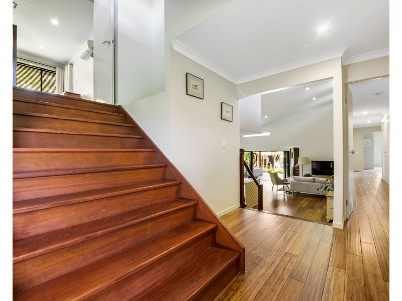 17-19 Magnetic Place, Redland Bay QLD 4165