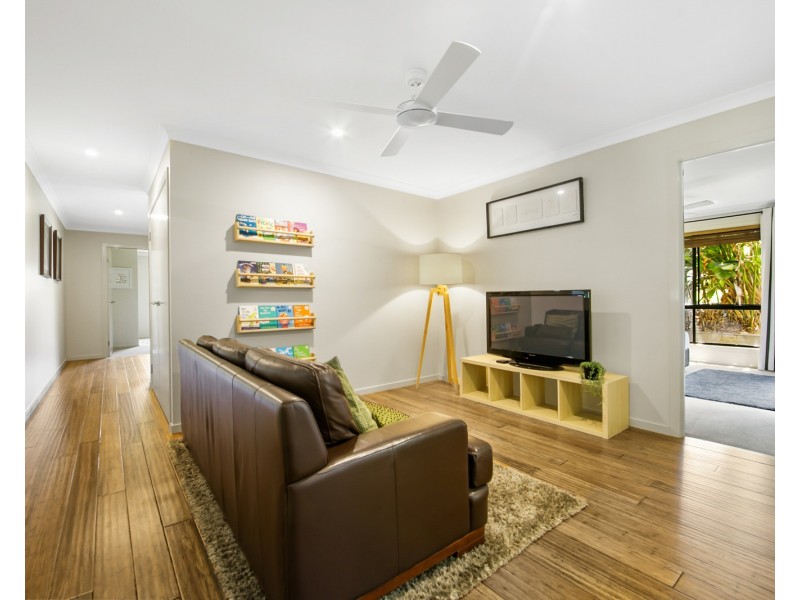 17-19 Magnetic Place, Redland Bay QLD 4165