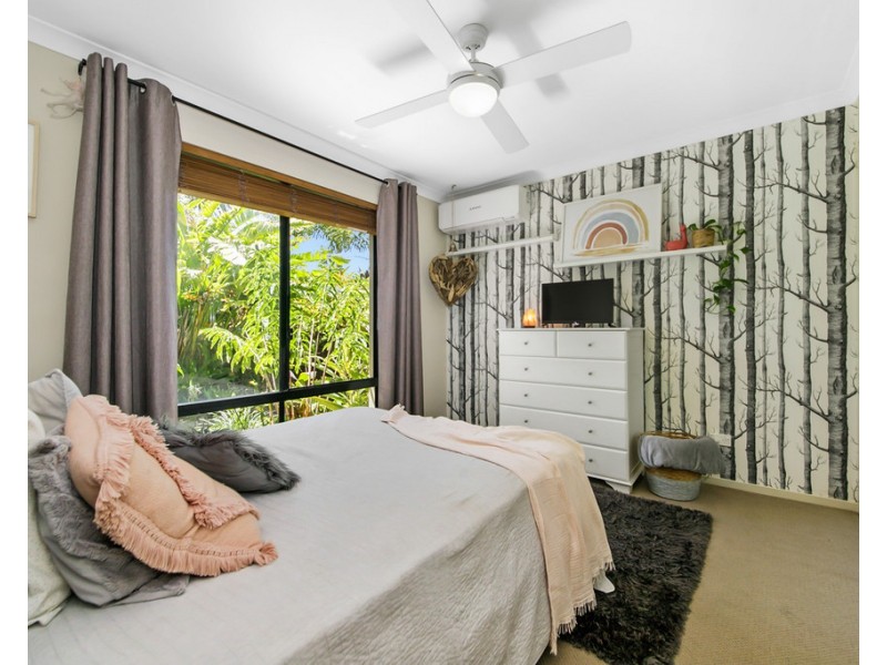 17-19 Magnetic Place, Redland Bay QLD 4165
