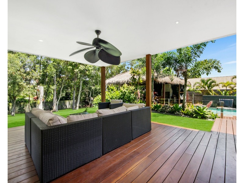 17-19 Magnetic Place, Redland Bay QLD 4165