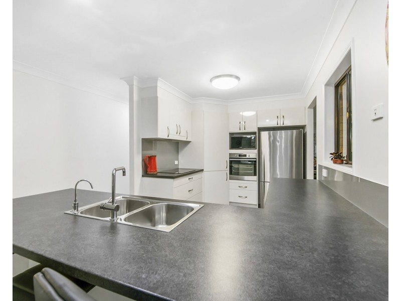 75 Chatsworth Circuit, Capalaba QLD 4157