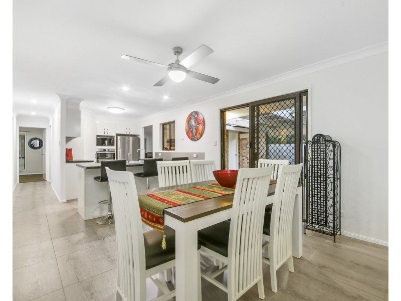 75 Chatsworth Circuit, Capalaba QLD 4157