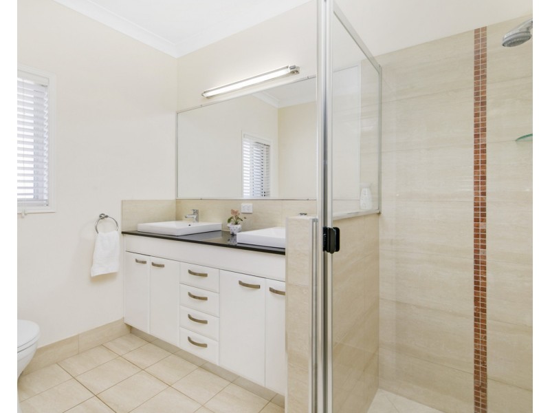 2 Joyce Court, Wellington Point QLD 4160