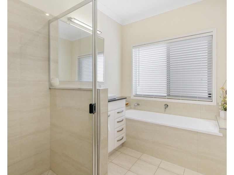 2 Joyce Court, Wellington Point QLD 4160