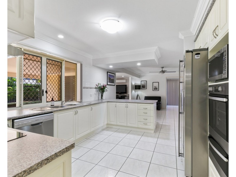 15 Helena Street, Wellington Point QLD 4160