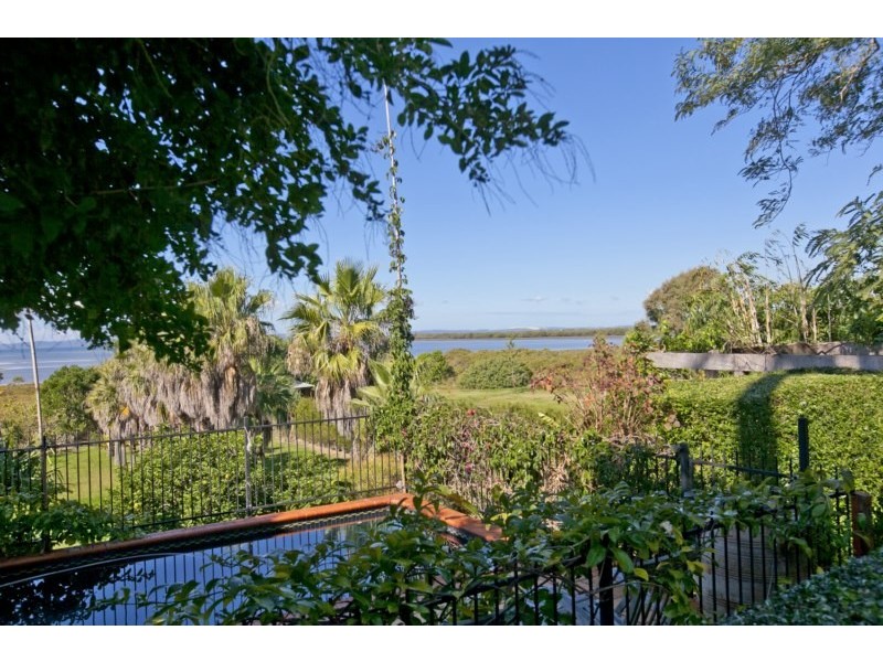 207 Main Road, Wellington Point QLD 4160