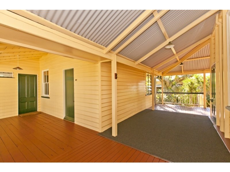 207 Main Road, Wellington Point QLD 4160