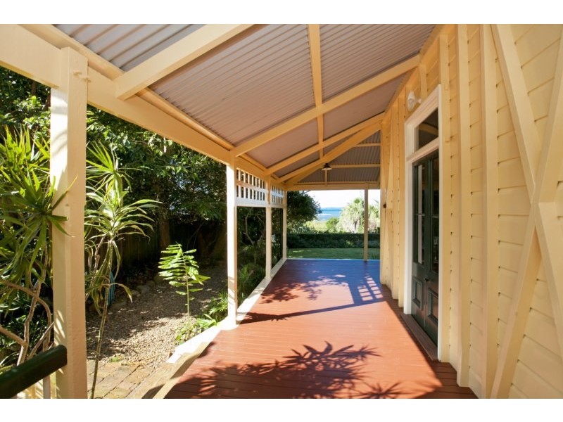 207 Main Road, Wellington Point QLD 4160