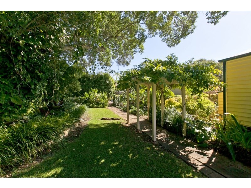 207 Main Road, Wellington Point QLD 4160