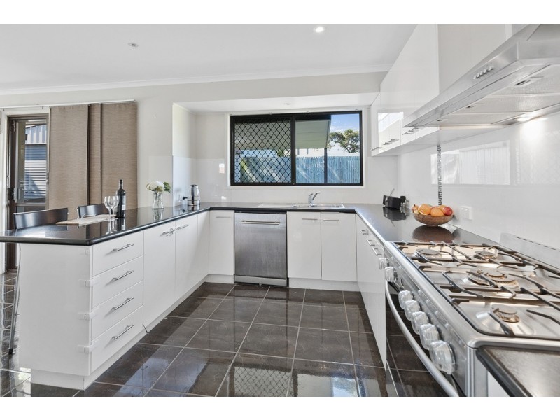 11 Cooinda Street, Wellington Point QLD 4160