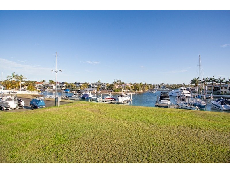 4/Lot 10 Commodore Drive, Birkdale QLD 4159