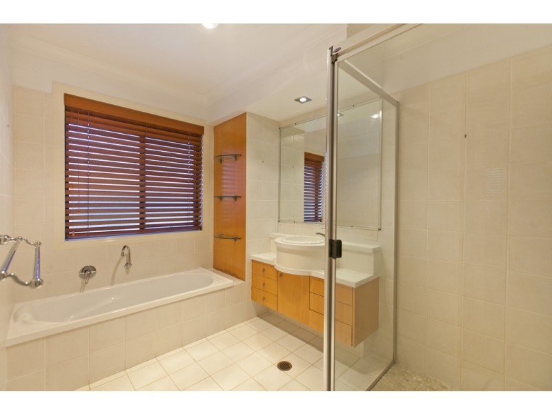 9 Bertson Crescent, Wellington Point QLD 4160