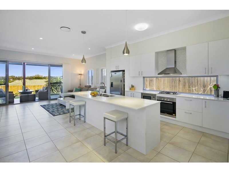 8 Rye Street, Wellington Point QLD 4160