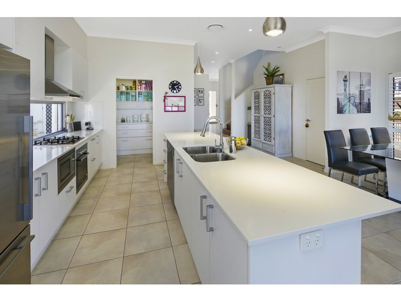 8 Rye Street, Wellington Point QLD 4160