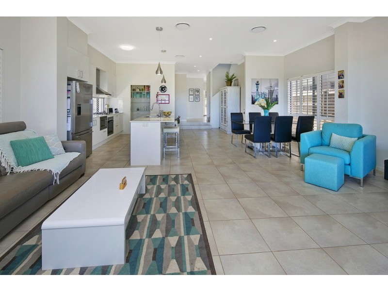 8 Rye Street, Wellington Point QLD 4160