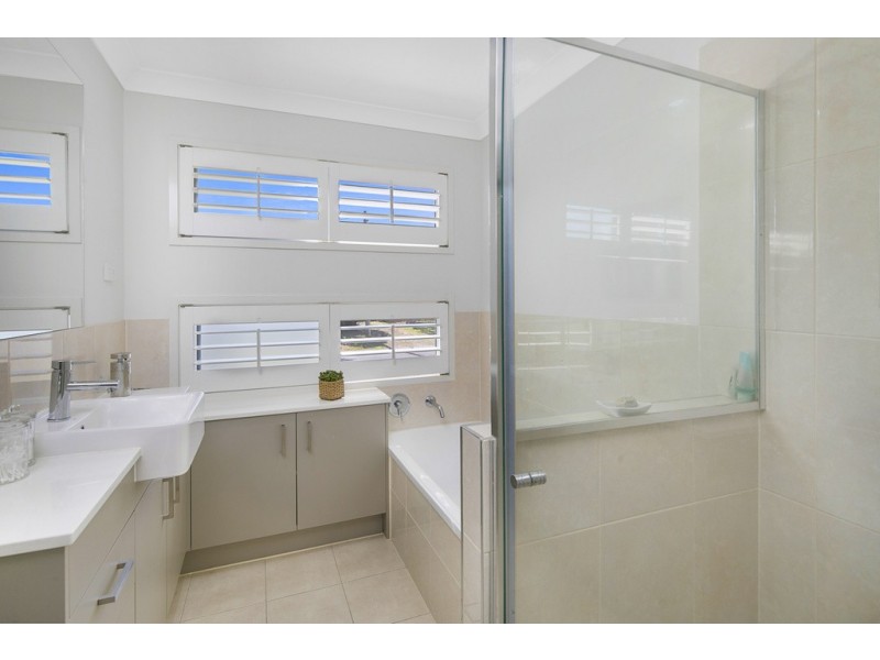 8 Rye Street, Wellington Point QLD 4160