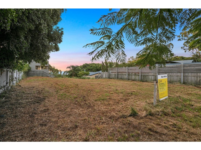 12 Main Road, Wellington Point QLD 4160