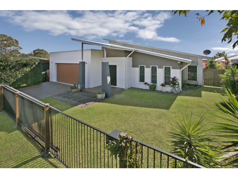 6 Syracuse Street, Redland Bay QLD 4165