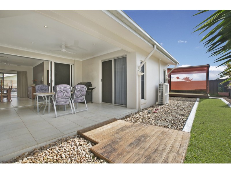 6 Syracuse Street, Redland Bay QLD 4165