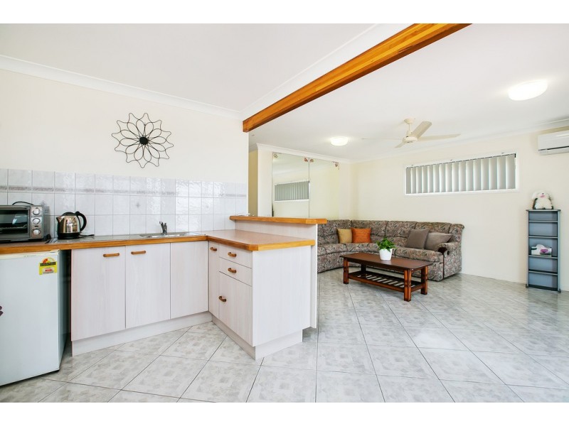 17 Bath Street, Birkdale QLD 4159
