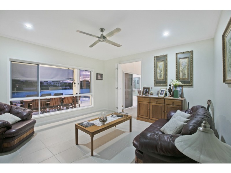 20 Helena Street, Wellington Point QLD 4160