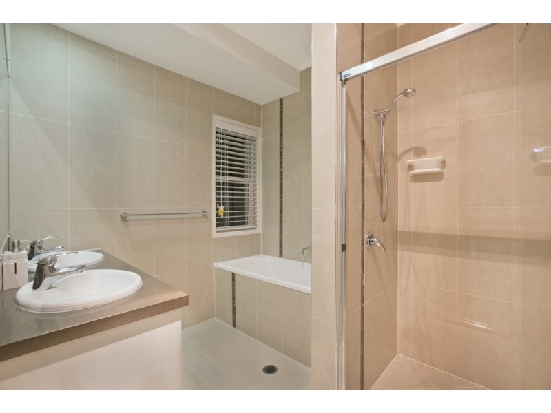 20 Helena Street, Wellington Point QLD 4160