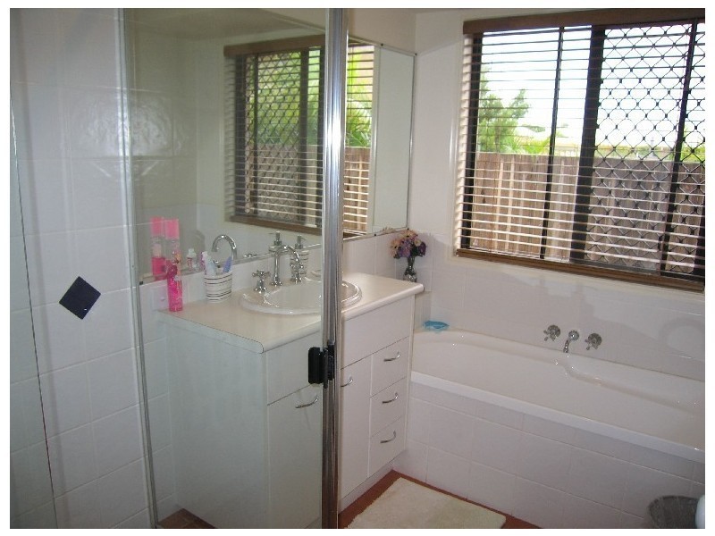 17 Plantation Place, Wellington Point QLD 4160