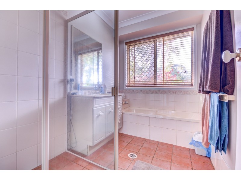 8 Folkestone Court, Wellington Point QLD 4160