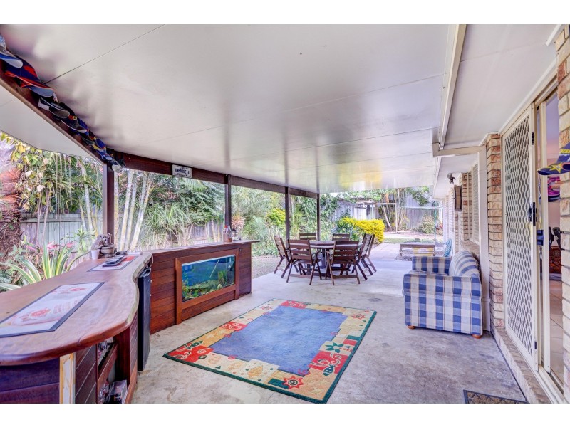 8 Folkestone Court, Wellington Point QLD 4160