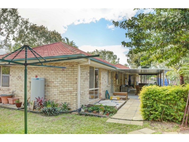 8 Folkestone Court, Wellington Point QLD 4160