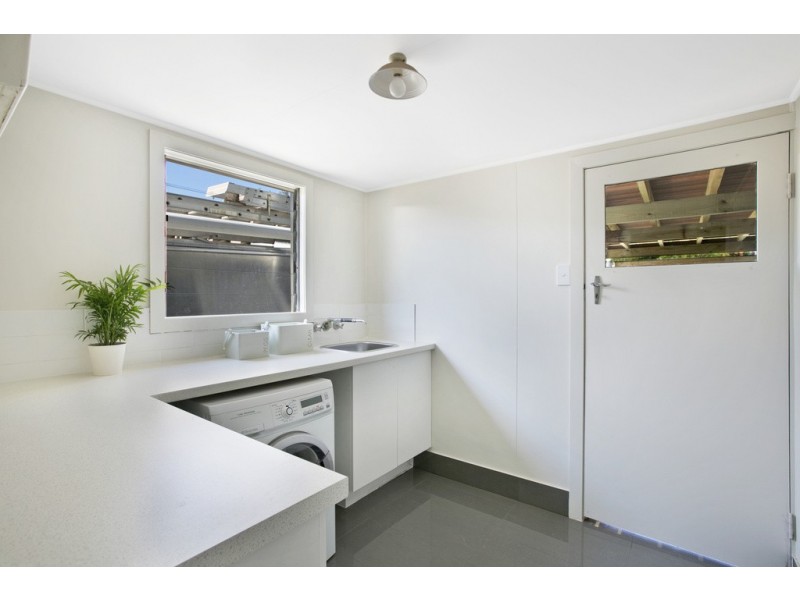 15 Bernecker Street, Carina QLD 4152