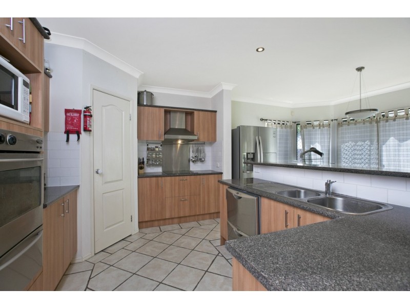 76 Senden Crescent, Manly West QLD 4179