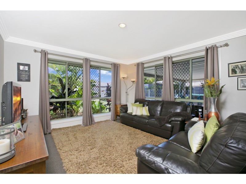 6 Schonrock Street, Wellington Point QLD 4160