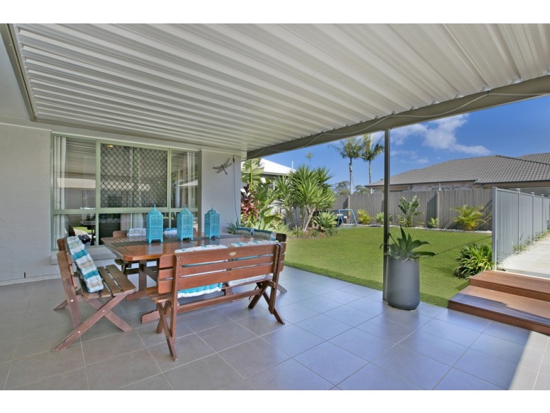 6 Schonrock Street, Wellington Point QLD 4160