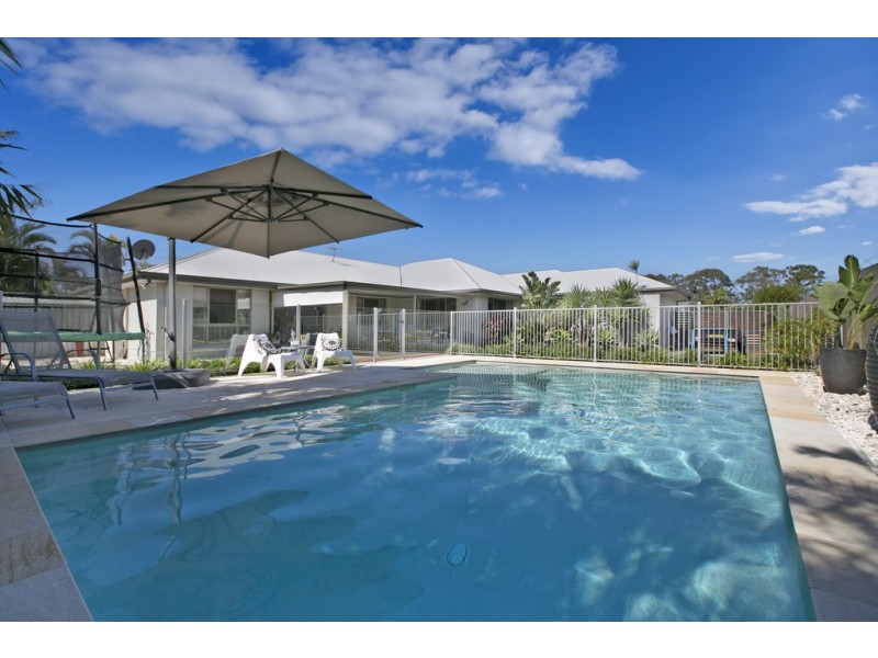 6 Schonrock Street, Wellington Point QLD 4160