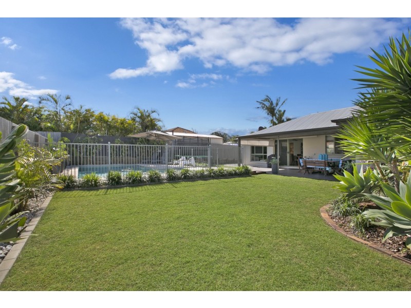 6 Schonrock Street, Wellington Point QLD 4160