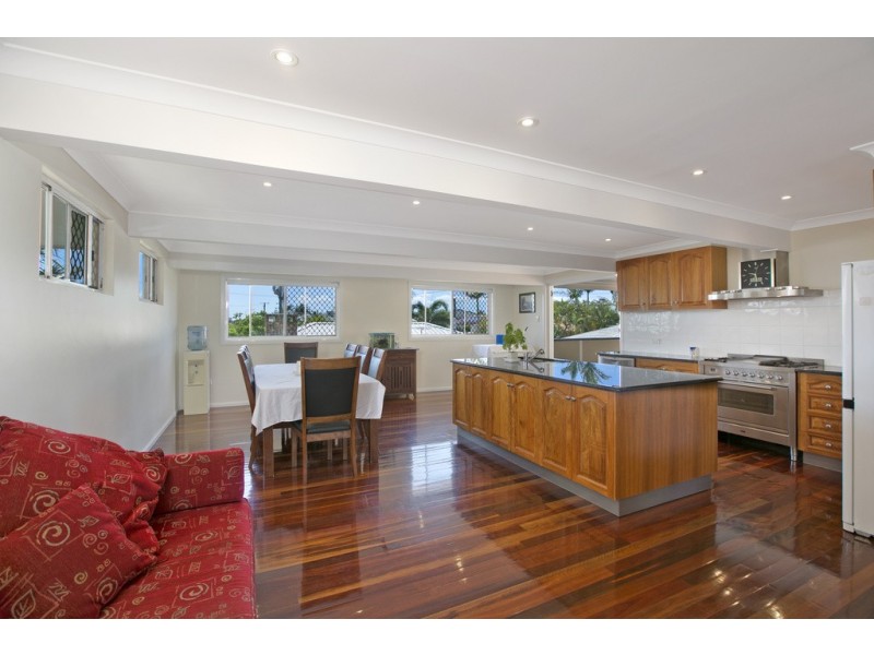 5 Price Avenue, Birkdale QLD 4159