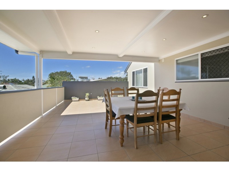 5 Price Avenue, Birkdale QLD 4159