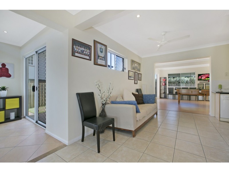 5 Price Avenue, Birkdale QLD 4159